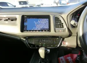 Honda Vezel 2018 Silver