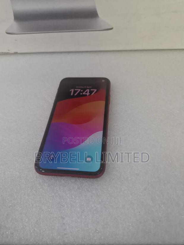 Apple iPhone XR 64 GB Red - thumbnail 4