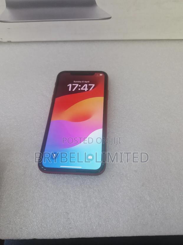 Apple iPhone XR 64 GB Red - thumbnail 5