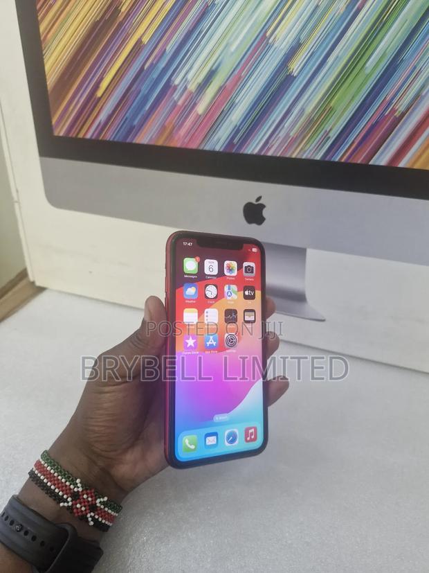 Apple iPhone XR 64 GB Red - thumbnail 3