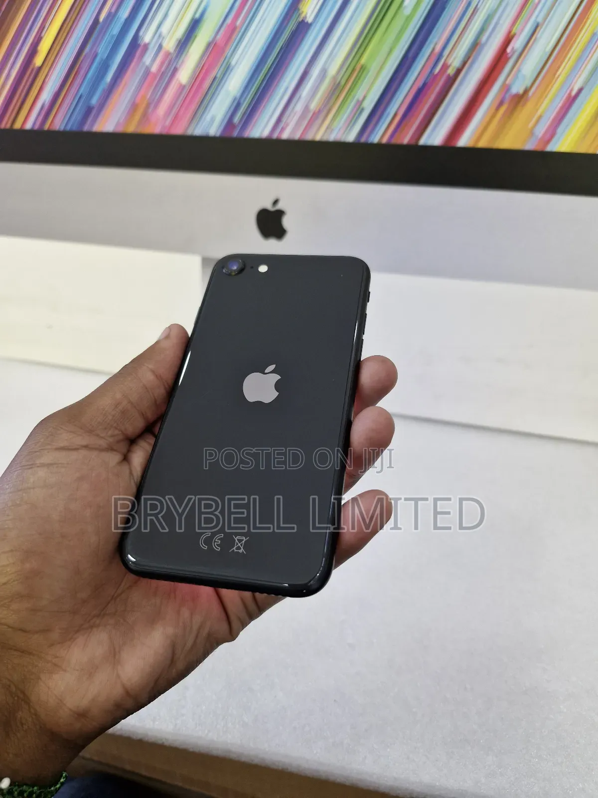 Apple iPhone SE 64 GB Black