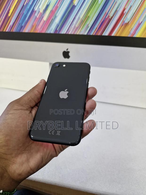 Apple iPhone SE 64 GB Black