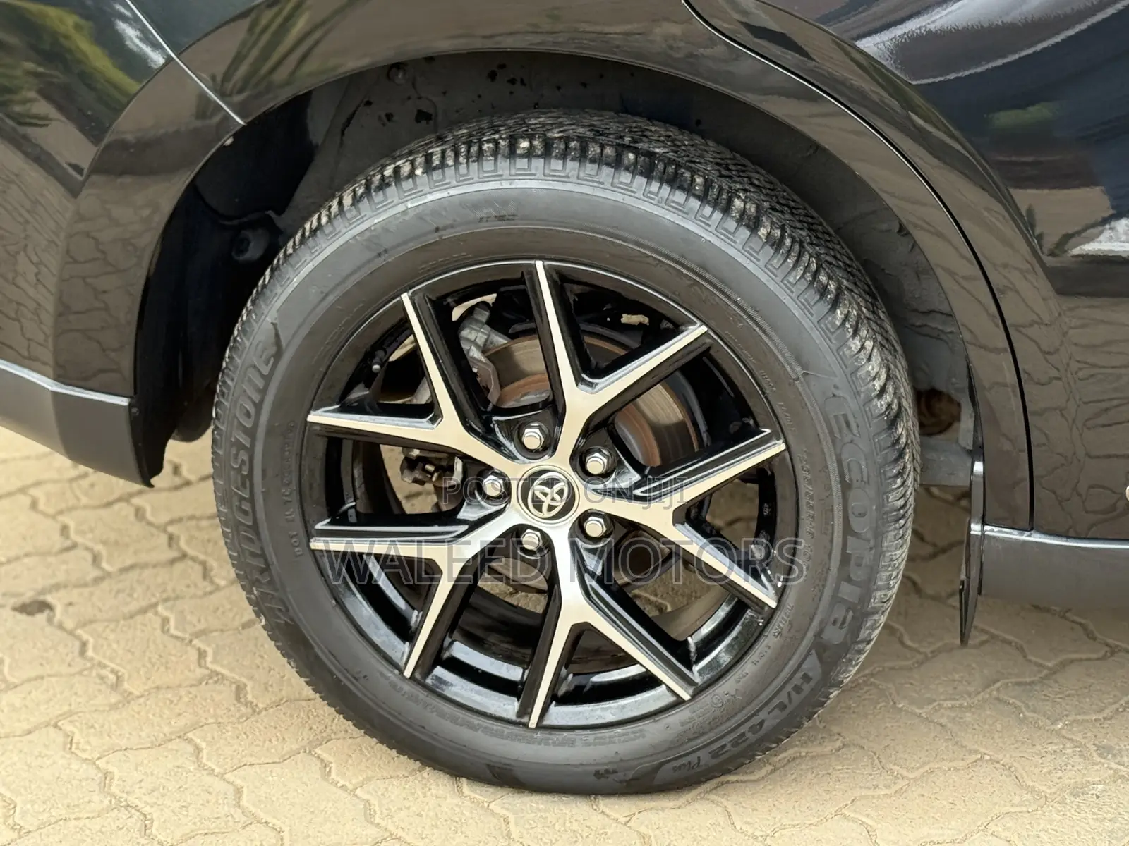 Toyota Harrier 2.0 2020 Black