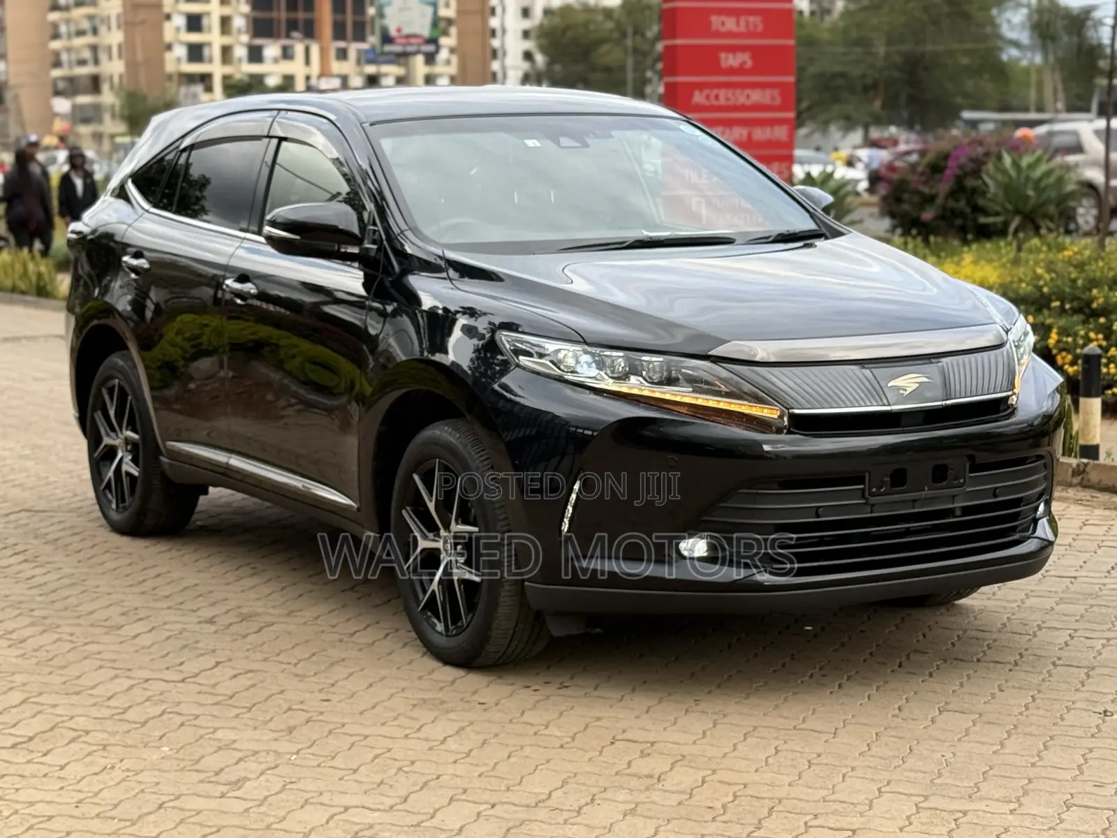 Toyota Harrier 2.0 2020 Black