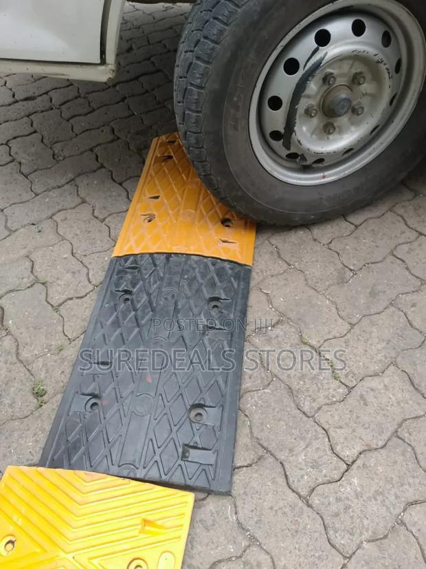 Parking Rubber Bump - main view