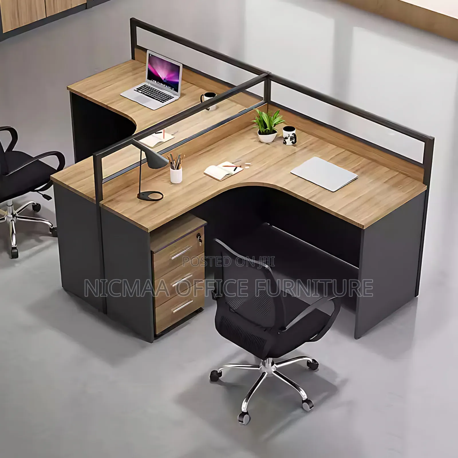 L-Shaped Modular Curved Workstation