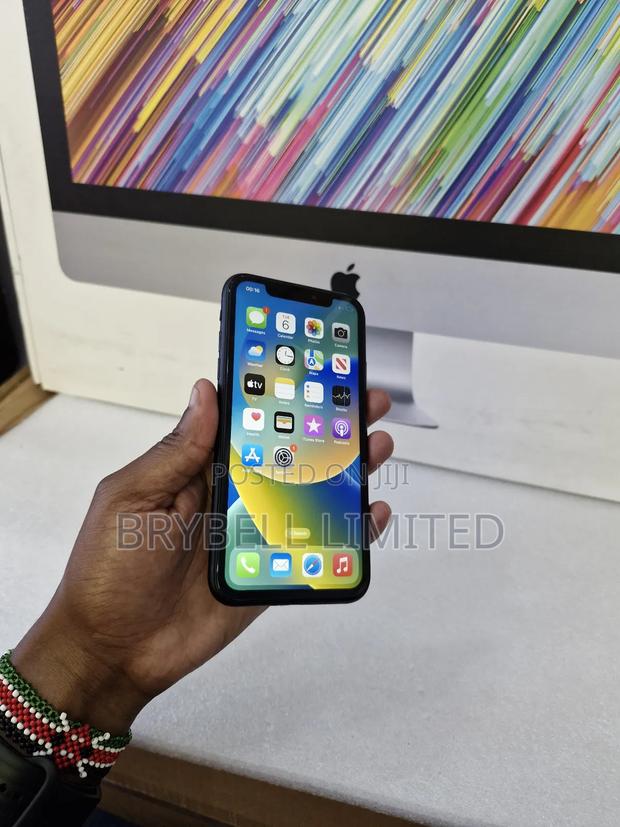 Apple iPhone XR 64 GB Black - thumbnail 3