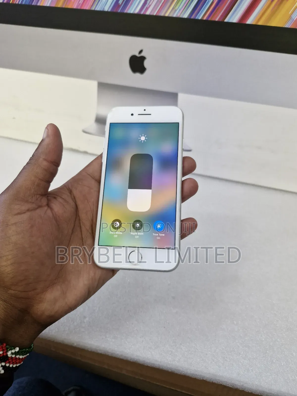 Apple iPhone 8 64 GB White