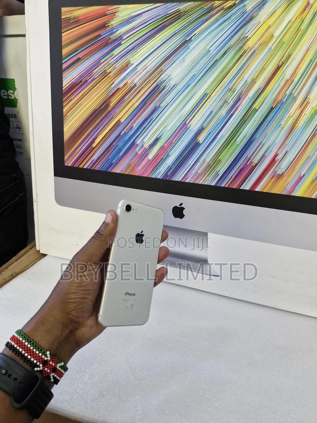 Apple iPhone 8 64 GB White - thumbnail 7