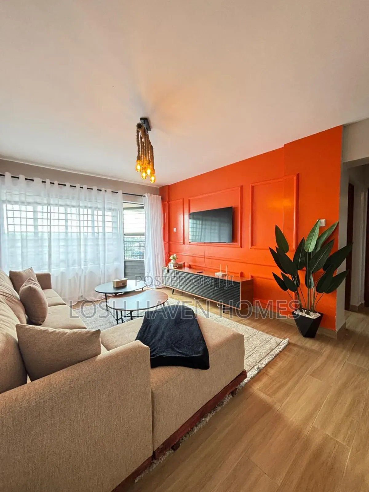 Ensuite Two Bedroom Airbnb Along Thika Road (Roysambu,Trm)