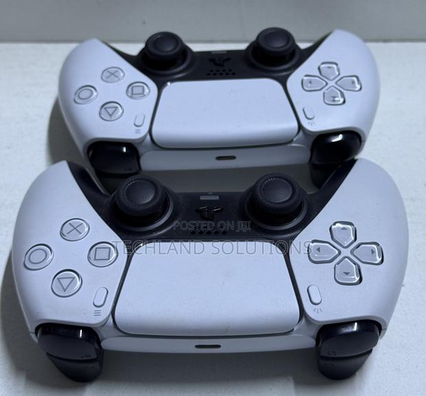 Well Used Ps5 Pad - thumbnail 3