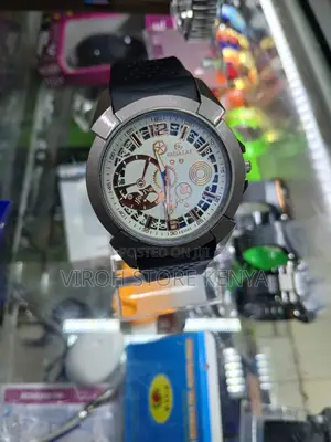 Men Casual Wear Analogue Wrist Watch
