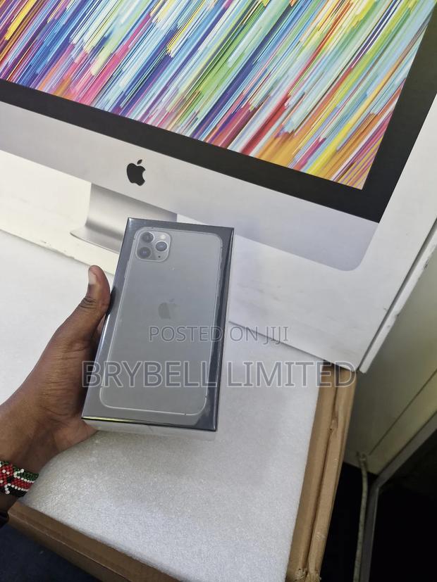 New Apple iPhone 11 Pro Max 256 GB Green