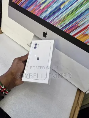 New Apple iPhone 11 128 GB White
