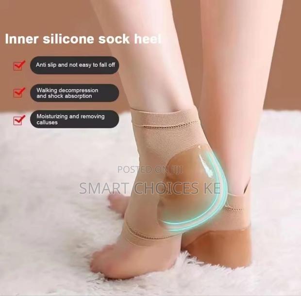 *Anti Cracking Heel Sleeves* Prevents Bruises, Blisters - thumbnail 3
