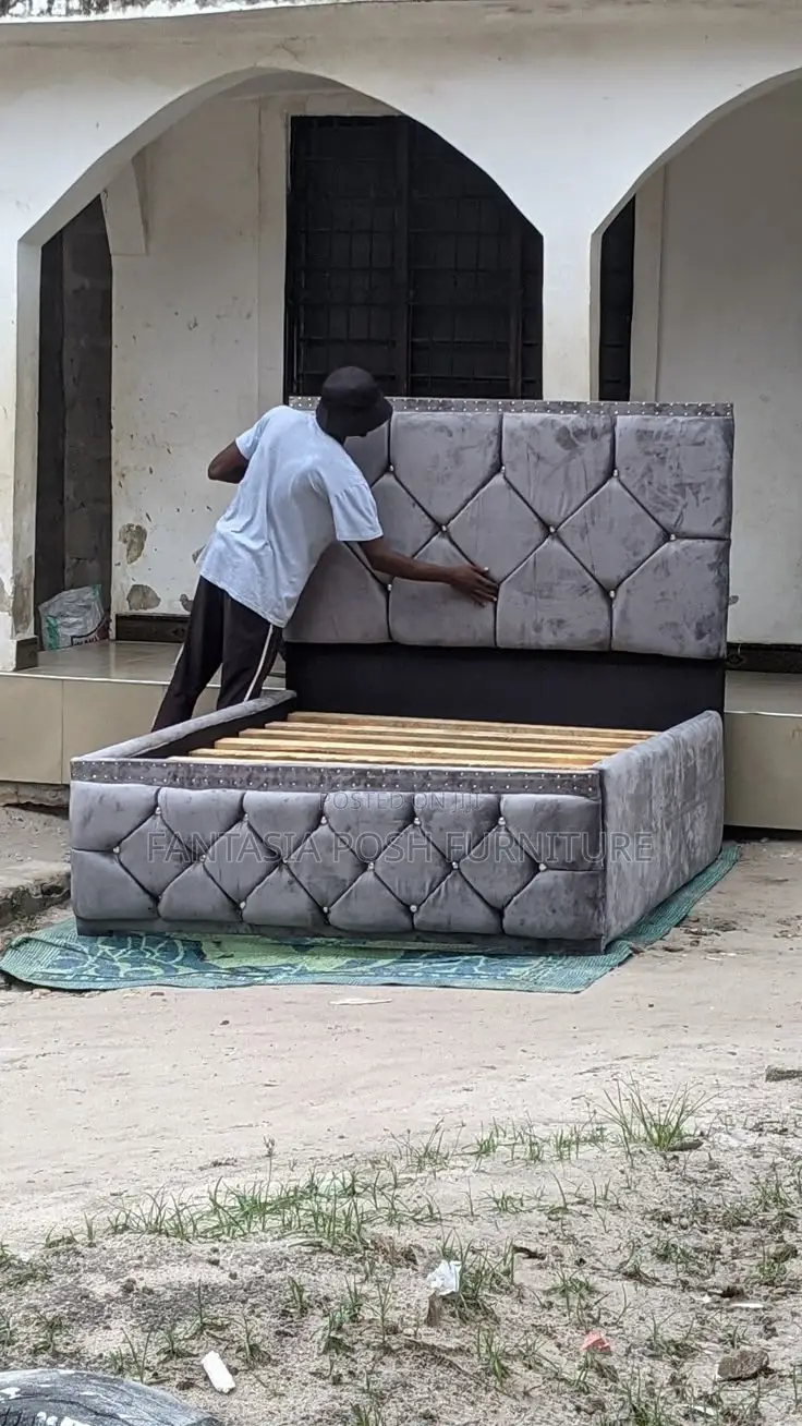 5x6 Double Size Luxe Grey Velvet Bed