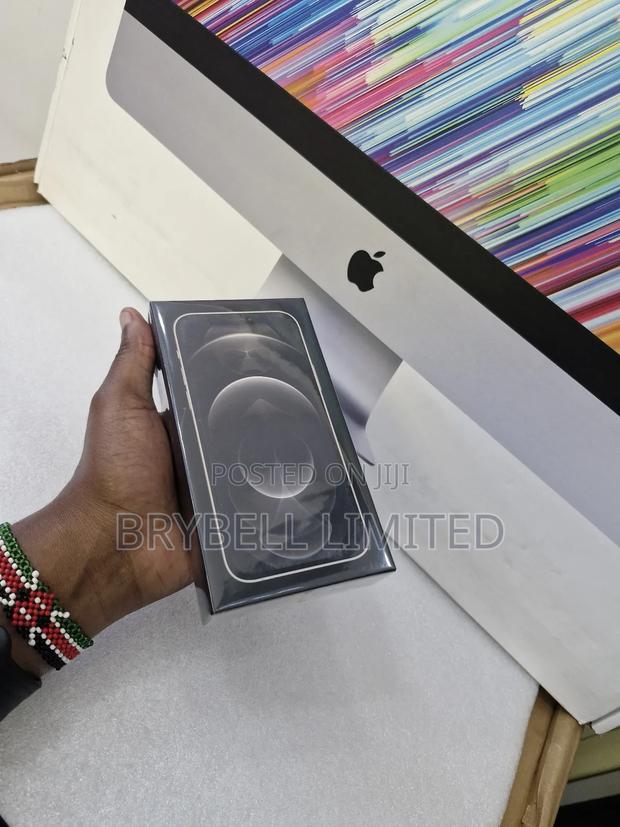 New Apple iPhone 12 Pro 256 GB Gold - thumbnail 3