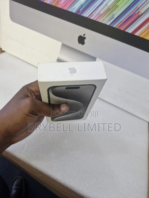 New Apple iPhone 15 Pro 256 GB White - thumbnail 4