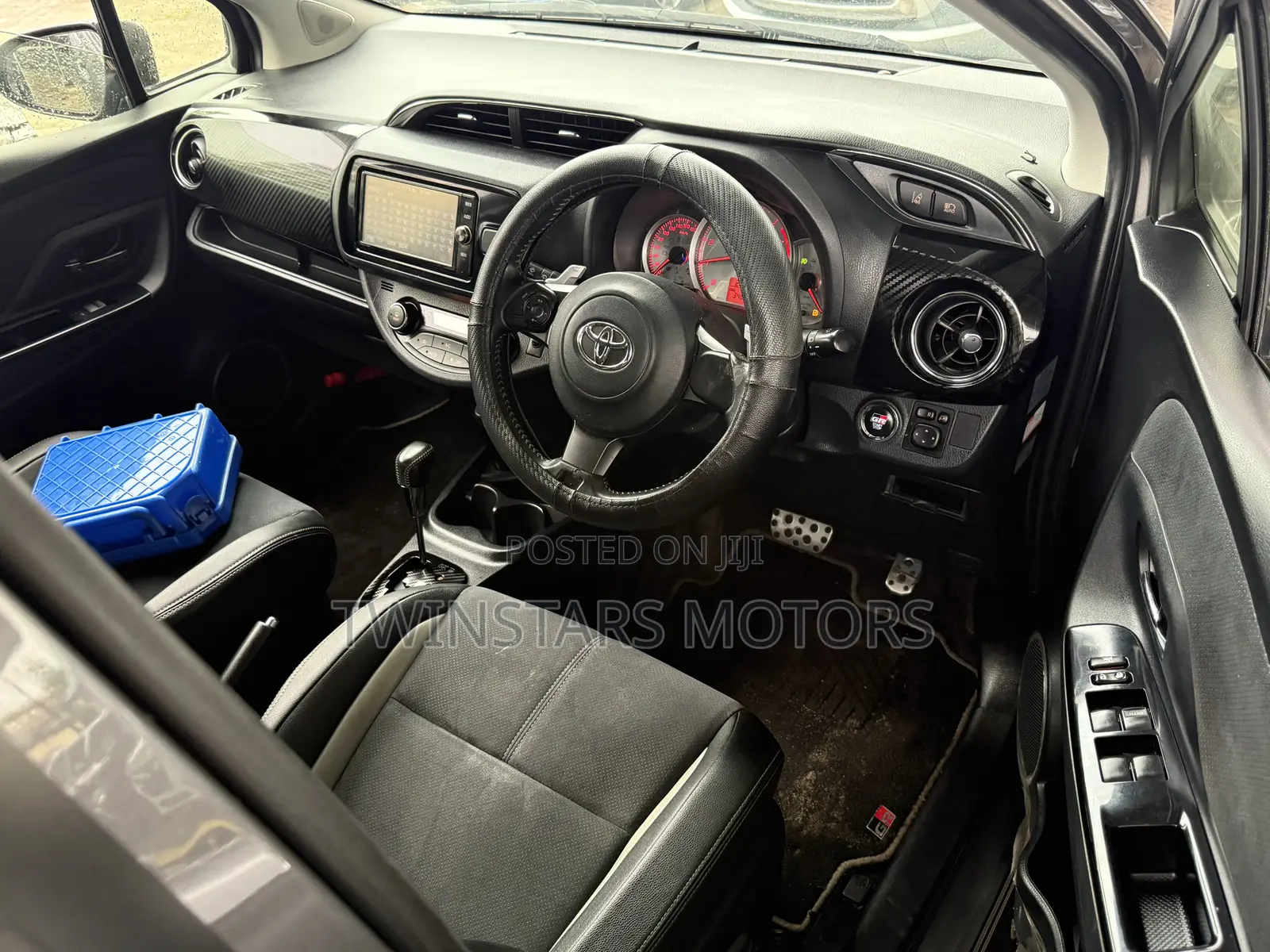 Toyota Vitz 1.5 FWD 5dr 2018 Gray