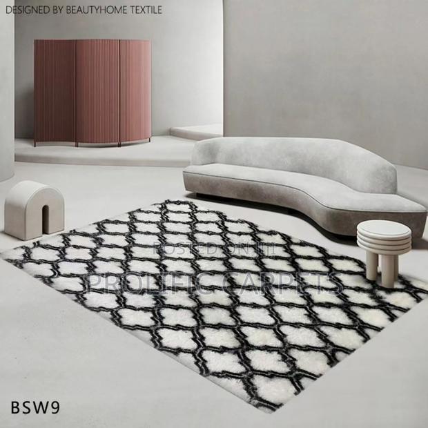 Silver Fluffy Carpet - thumbnail 2