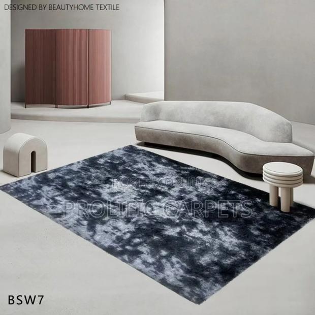 Silver Fluffy Carpet - thumbnail 3