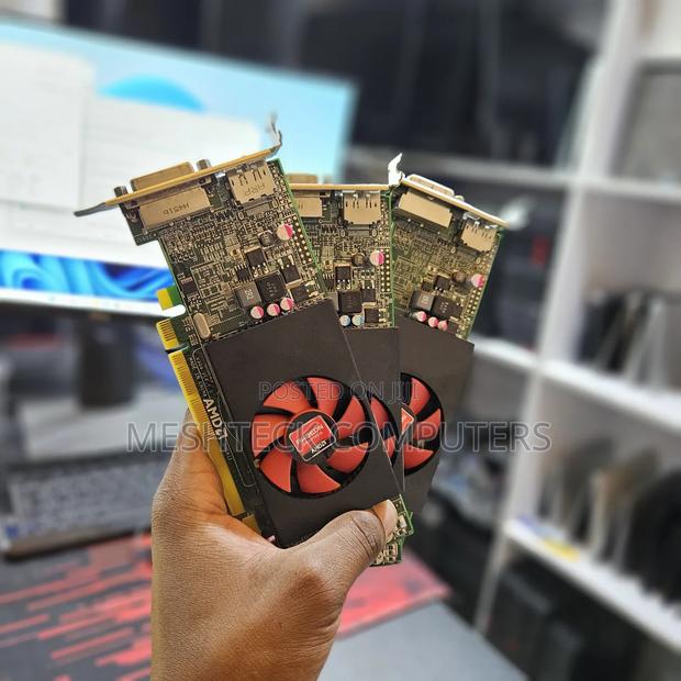 1gb Amd Graphics Card Available - thumbnail 3