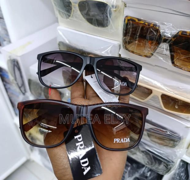 Min Max Prada Unisex Shades - thumbnail 3
