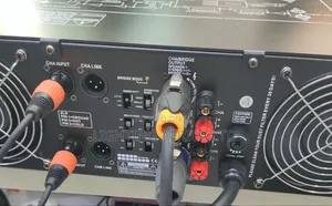 C18 Crest Audio Power Amplifier Proffesional 2 Channels Output