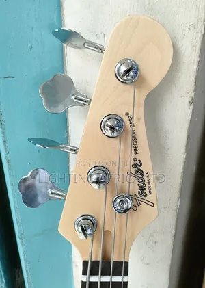 Fender 4 String Proffesional Bass Guitar