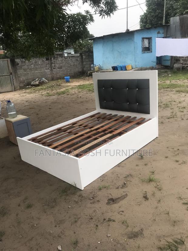 5x6 Ultra-Urban Monochrome Panel Bed - main view