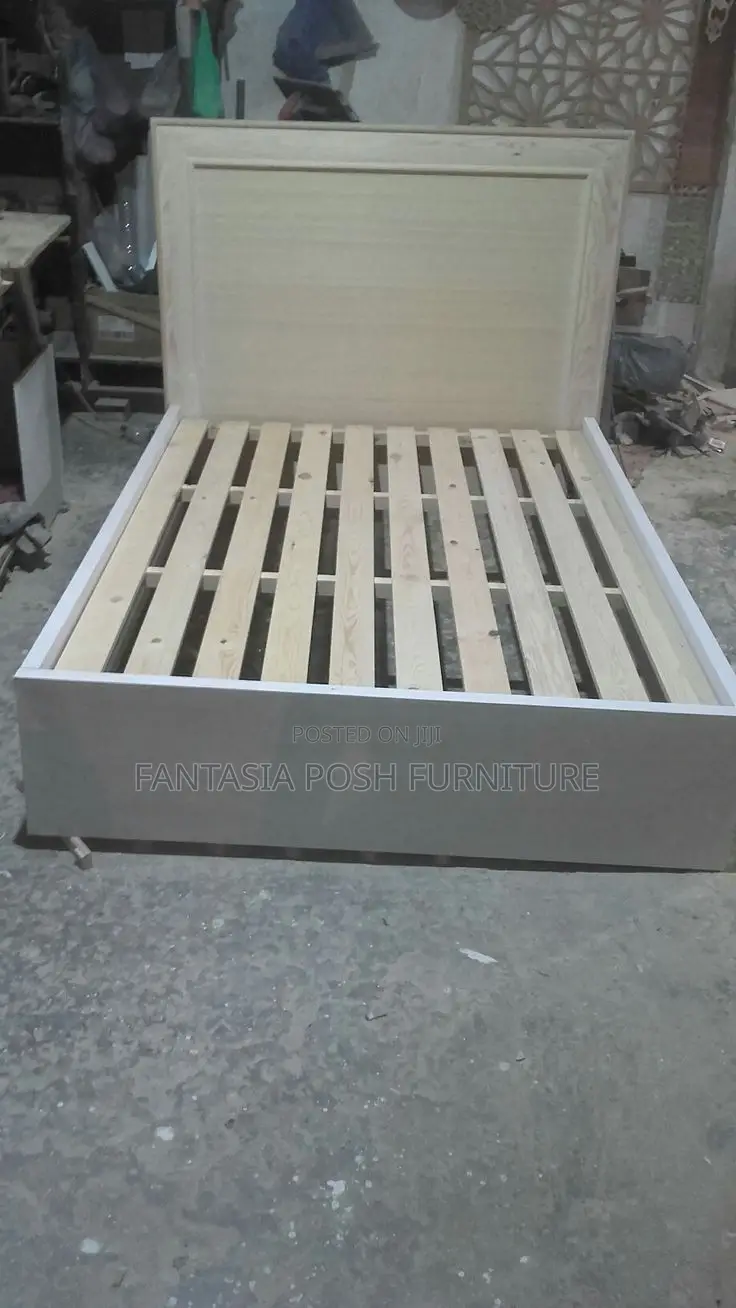 4 by 6 Sandgrain Minimalist Bed