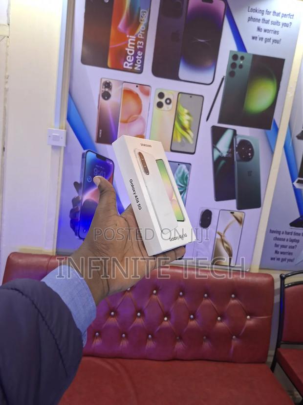 New Samsung Galaxy A56 128 GB Black - thumbnail 3