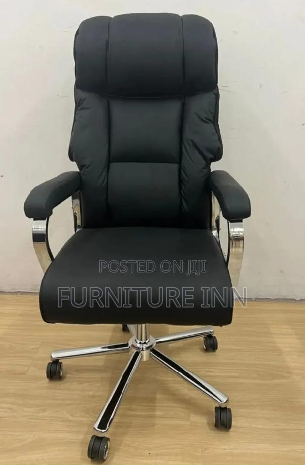 Black Highback Office Chair - main view