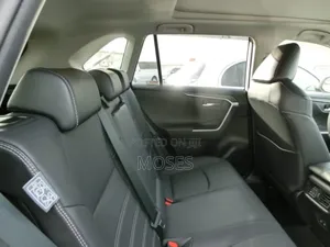 Toyota RAV4 2020 White