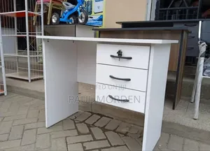 White Office Computer Table 1.0m