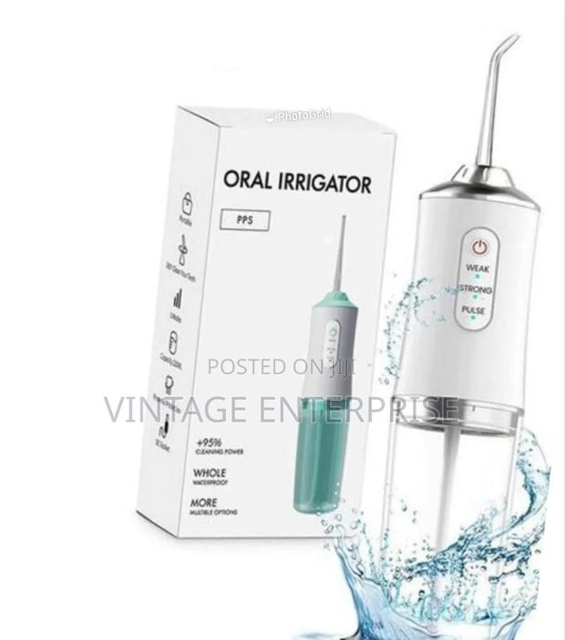 Portable Oral Irrigator - main view