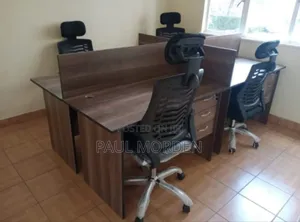 Four Ways Working Station With Headrest Chairs