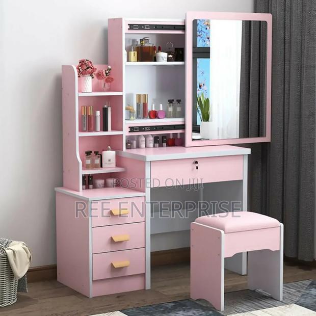 Dressing Table With Sliding Mirror