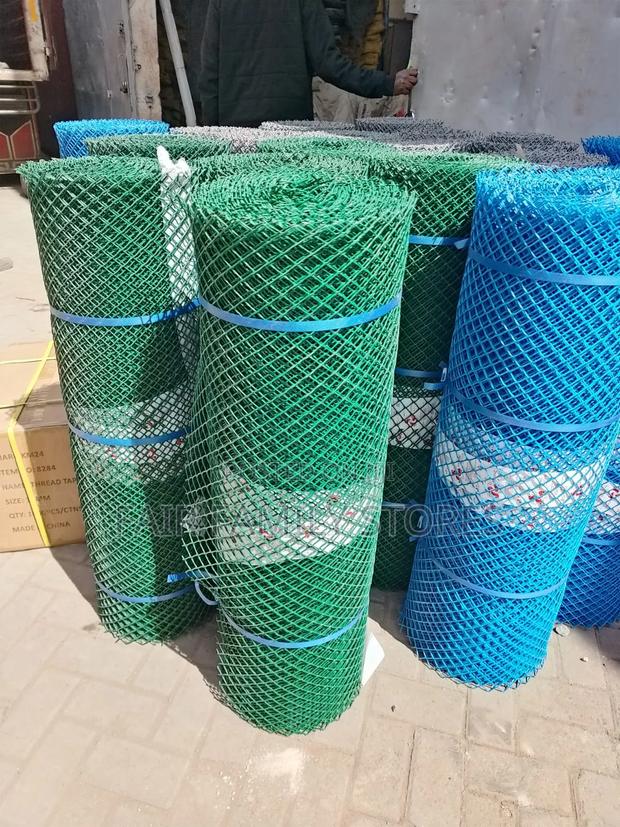 Plastic Chicken Mesh - thumbnail 5