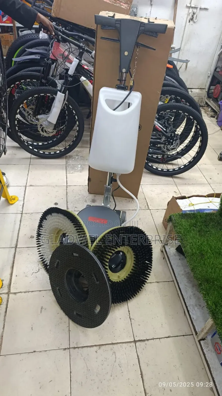 Recommend Best Quality Astramilano Floor Scrubber Machine