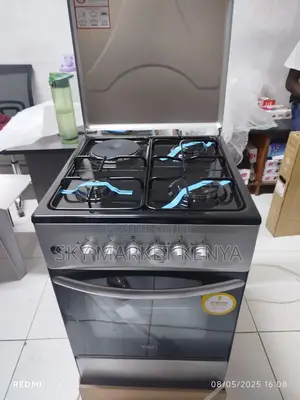 Von Standing Cooker 50×50cm 3 Gas +1 Electric