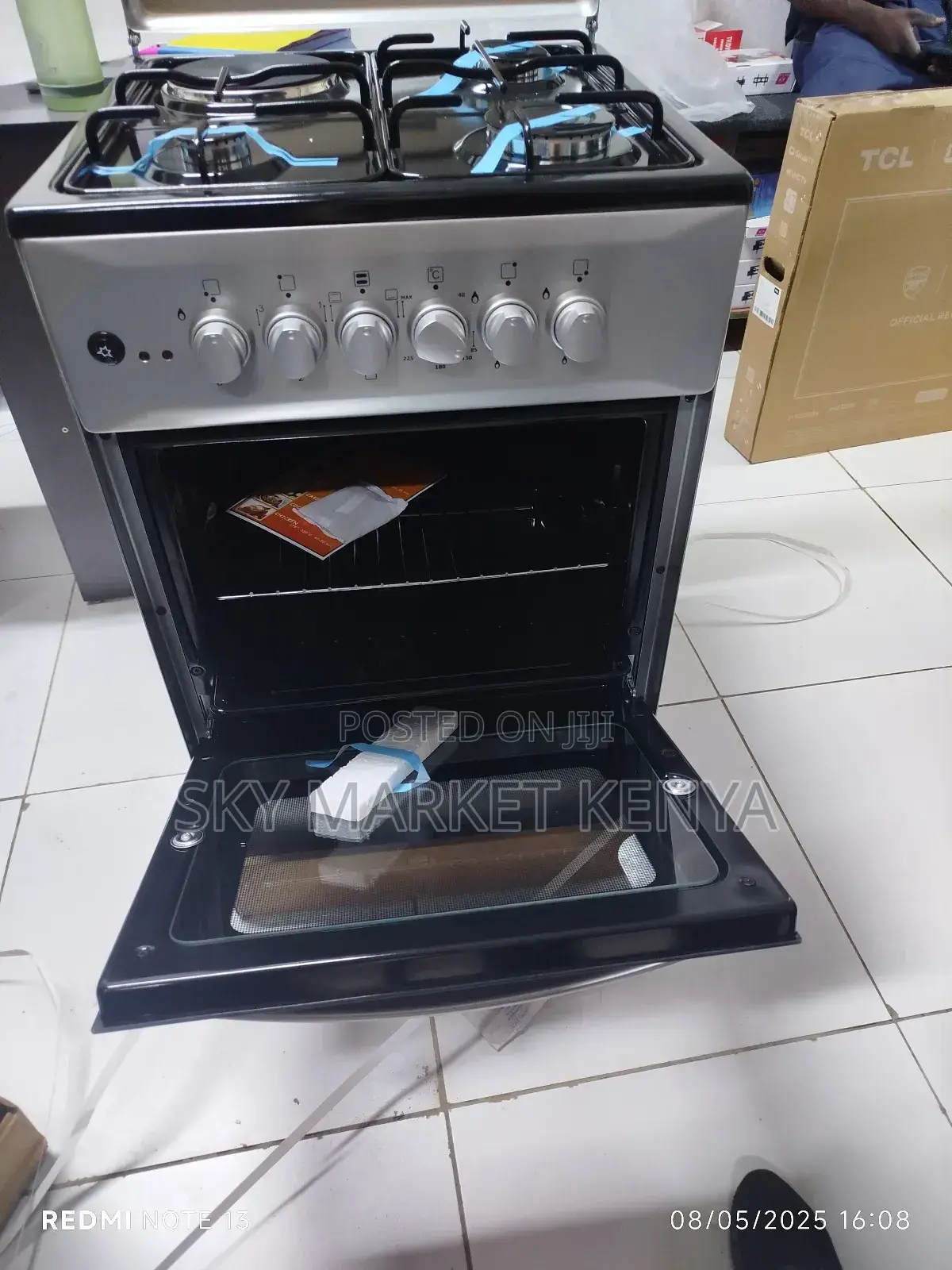 Von Standing Cooker 50×50cm 3 Gas +1 Electric