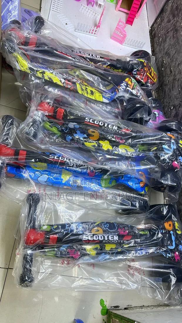 Foldable Graffiti Scooter - main view