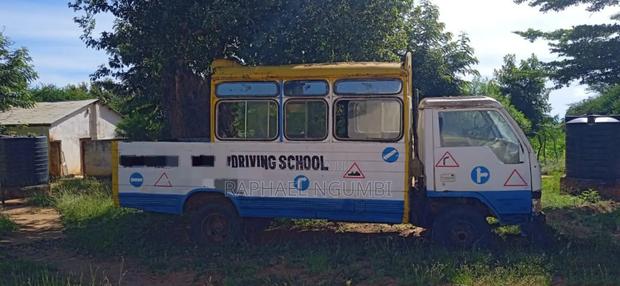 Mitsubishi Canter Kad (Previously Used For Driving School) - thumbnail 3