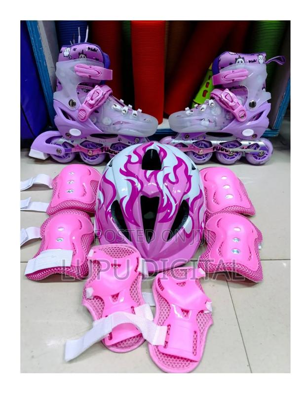 Glowing Wheels Skate Shoes Set With Hard Helmet - thumbnail 2