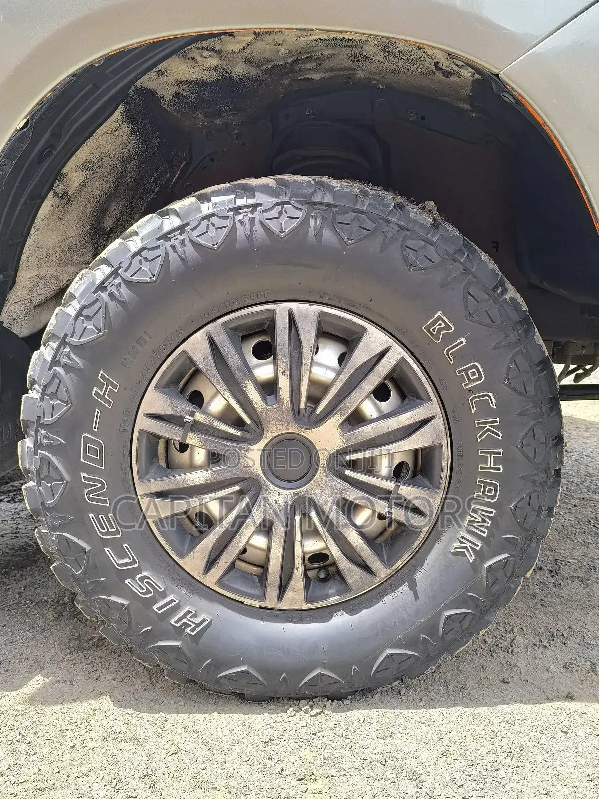 Toyota Hilux 2015 Gray