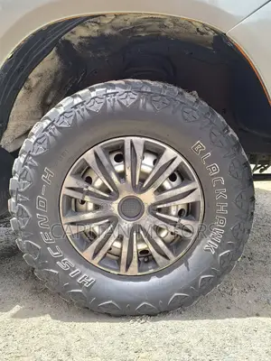 Toyota Hilux 2015 Gray