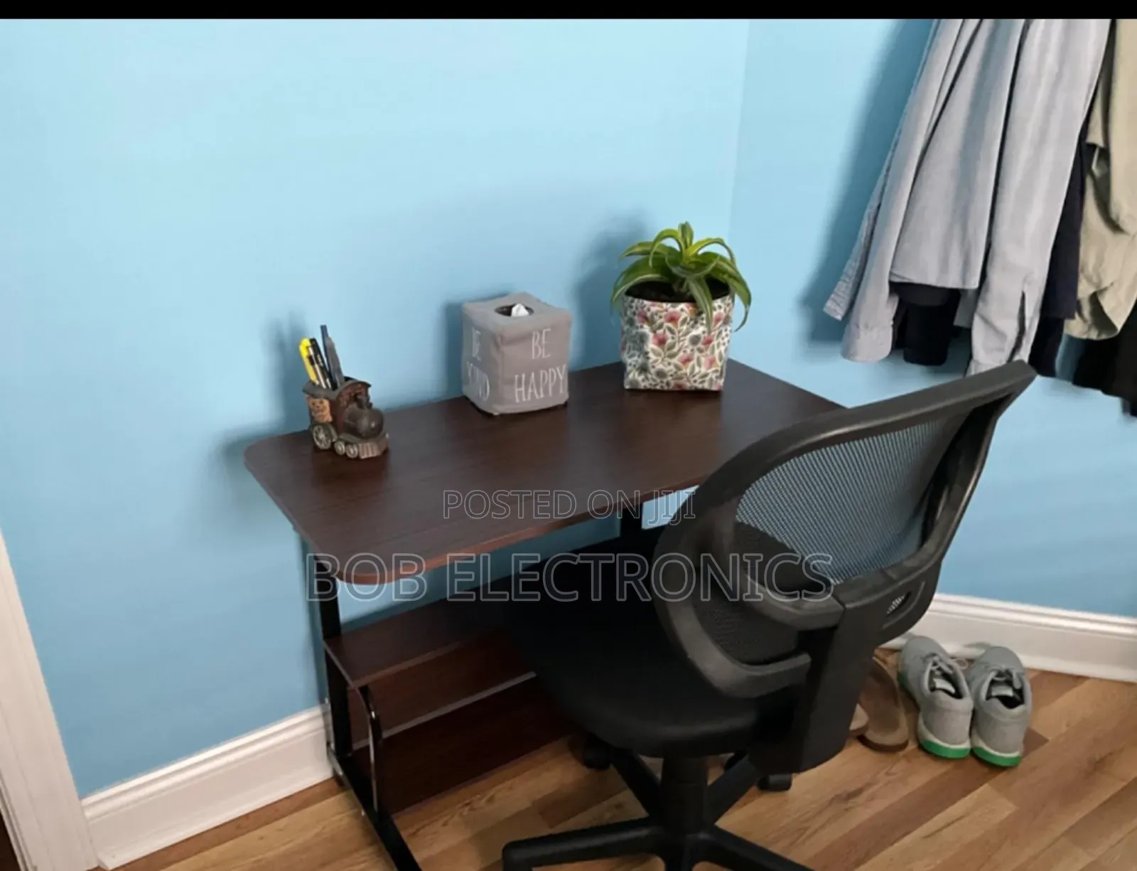 Study Or Work Using This Adjustable Movable Table