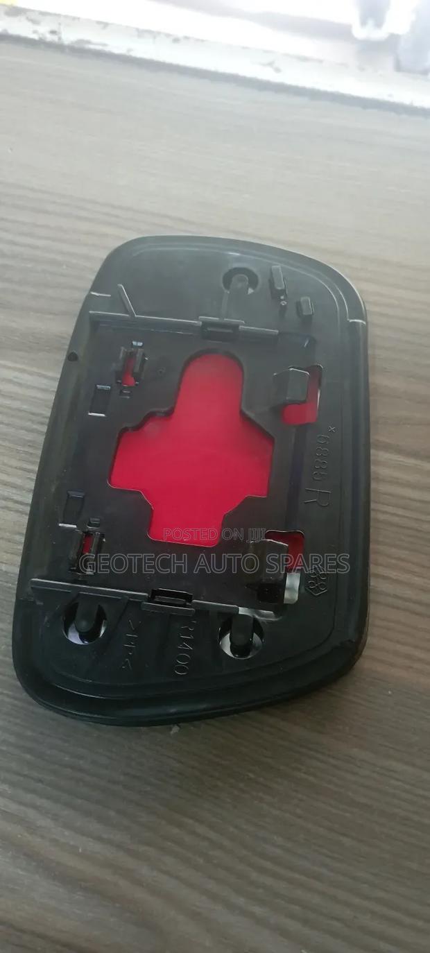 Toyota Nze Sidemirror Lens Available - main view