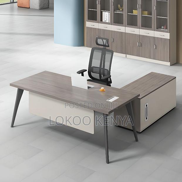 Office Desk: L-Shaped Executive Office Desk